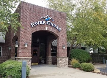 arkansas/bentonville/restaurant/river-grille