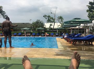 gabon/kongou-falls/restaurant/beach-club