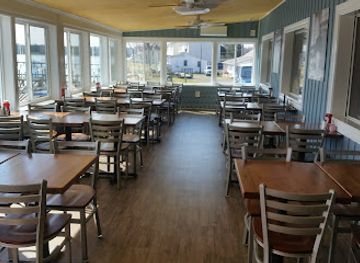 maryland/patuxent-river-region/restaurant/clarke-s-landing-restaurant