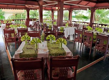 india/alleppey/restaurant/lake-side-pavilion
