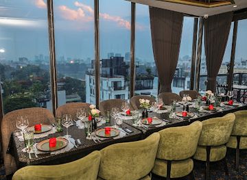 vietnam/hanoi/restaurant/comet-restaurant