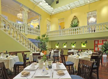 mexico/mexico-city/restaurant/les-moustaches