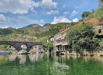 montenegro/skadar-lake-region/restaurant/old-bridge-restaurant