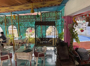 india/udaipur/restaurant/natural-lake-view-restaurant