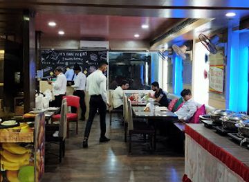 india/vadodara/fatehganj/restaurant/rangoli-restaurant-banquets