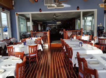 connecticut/norwalk/restaurant/harbor-lights