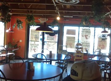 illinois/chain-o-lakes-state-park/restaurant/r-dogs