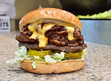 illinois/chain-o-lakes-state-park/restaurant/twisted-burger-fox-lake