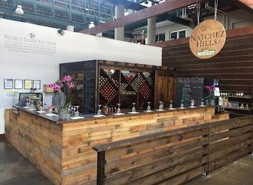 tennessee/nashville/restaurant/natchez-hills-winery-at-the-market