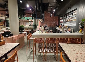 australia/surfers-paradise/restaurant/la-playa-beach-and-eats