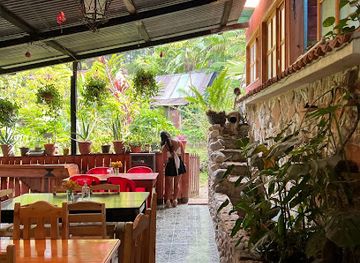 guatemala/verapaces/restaurant/la-casa-de-los-caldos