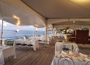 barbados/harrison-s-cave/restaurant/paul-owens-at-the-beach-house