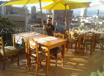 chile/valparaiso/plan/restaurant/la-caperucita-y-el-lobo