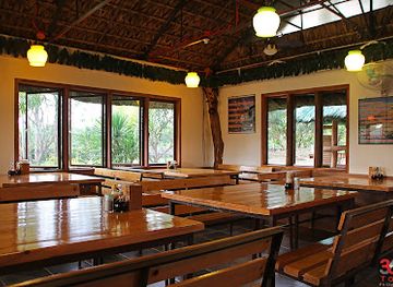 philippines/ilocos-norte/restaurant/white-rocks-resto-grill