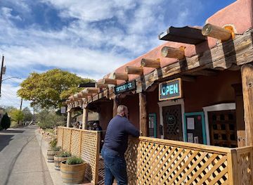 High Noon Restaurant & Saloon