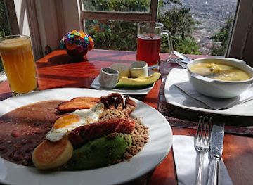 colombia/andean-region/restaurant/restaurante-casa-santa-clara