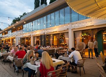 bulgaria/varna-region/restaurant/monkeys