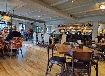 guernsey/pleinmont-point/restaurant/the-deerhound