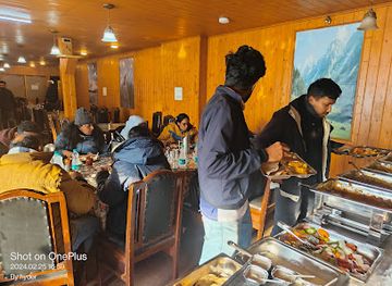 india/gulmarg/restaurant/gareeb-nawaaz-fast-food