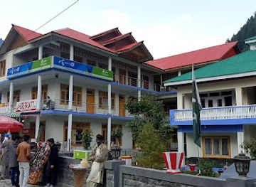 pakistan/naran/restaurant/lahore-broast