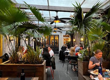 south-carolina/charleston-area-beaches/restaurant/167-raw-oyster-bar