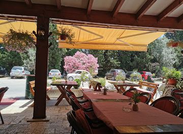 montenegro/ada-bojana/restaurant/konoba-pizzeria-royal