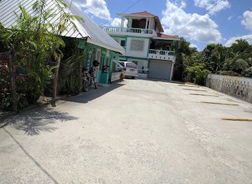 belize/orange-walk-district/restaurant/la-enramada-restaurant-cabanas