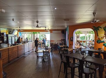 australia/airlie-beach/restaurant/mika-airlie-kitchen-bar