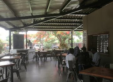 zambia/eastern-province/restaurant/the-orange-tree-public-house