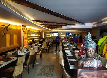 india/lucknow/hazratganj/restaurant/royal-cafe