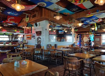 california/oakland/restaurant/quinn-s-lighthouse