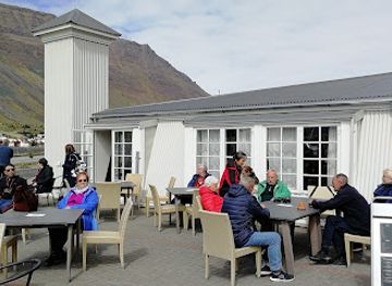 iceland/westfjords/restaurant/edinborg-bistro