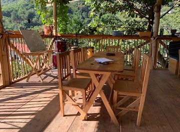 guatemala/lake-atitlan/restaurant/the-old-goat-irish-pub