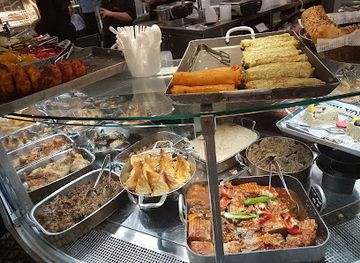 israel/judea/restaurant/goldy-s