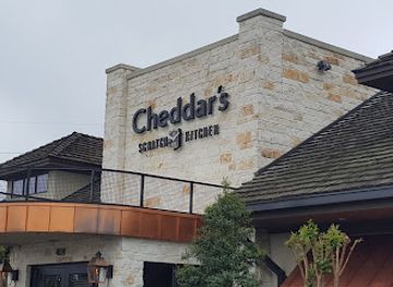 virginia/roanoke/south-roanoke/restaurant/cheddar-s-scratch-kitchen