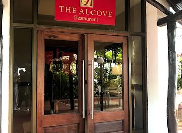 tanzania/dar-es-salaam/restaurant/the-alcove-restaurant-seacliff-hotel