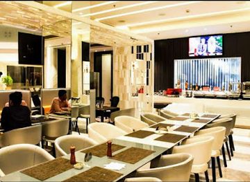 india/vadodara/restaurant/the-glass-house