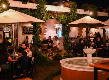 guatemala/motagua-valley/restaurant/hector-s-bistro