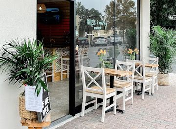 florida/honeymoon-island-state-park/restaurant/mangos-and-marley-a-coastal-cafe