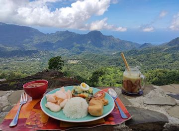 indonesia/east-nusa-tenggara/restaurant/heaven-s-door-bar-restaurant