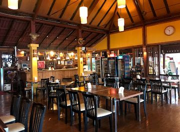 myanmar-burma/pyin-oo-lwin/restaurant/feel-restaurant-lake-front