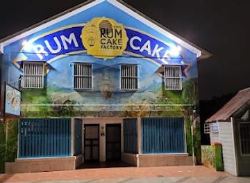 the-bahamas/nassau/restaurant/bahamas-rum-cake-factory