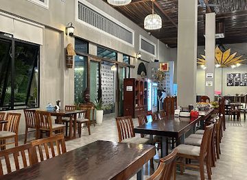 cambodia/kampong-chhnang/restaurant/meatophum
