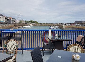 guernsey/brecqhou/restaurant/the-boathouse