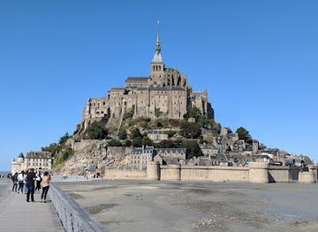 france/mont-saint-michel-bay/restaurant/restaurant-creperie-bar