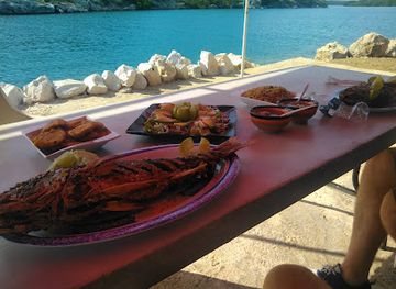 curacao/boca-pistol/restaurant/frente-al-mar-rosa