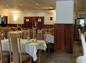 hungary/gyor/restaurant/rabaparti-etterem