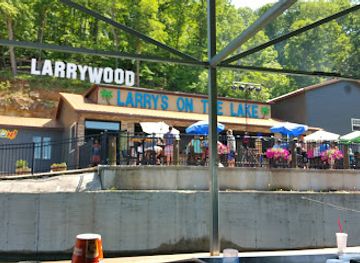 missouri/lake-of-the-ozarks/restaurant/larry-s-on-the-lake