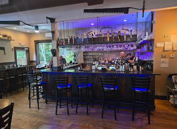 new-hampshire/great-north-woods/restaurant/five-main-on-the-river