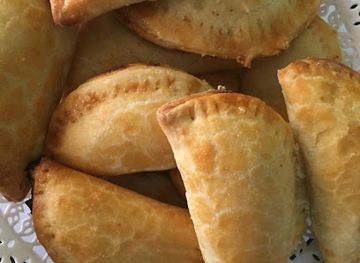 zambia/solwezi/restaurant/teys-cakes-and-smokes